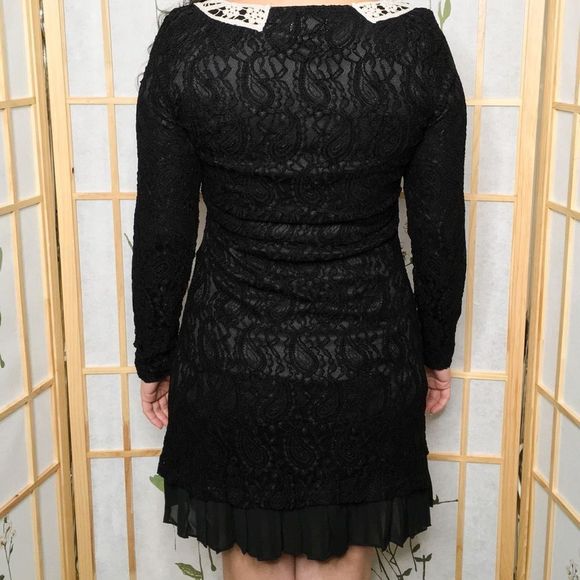 Black lace dress - Picture 2 of 2